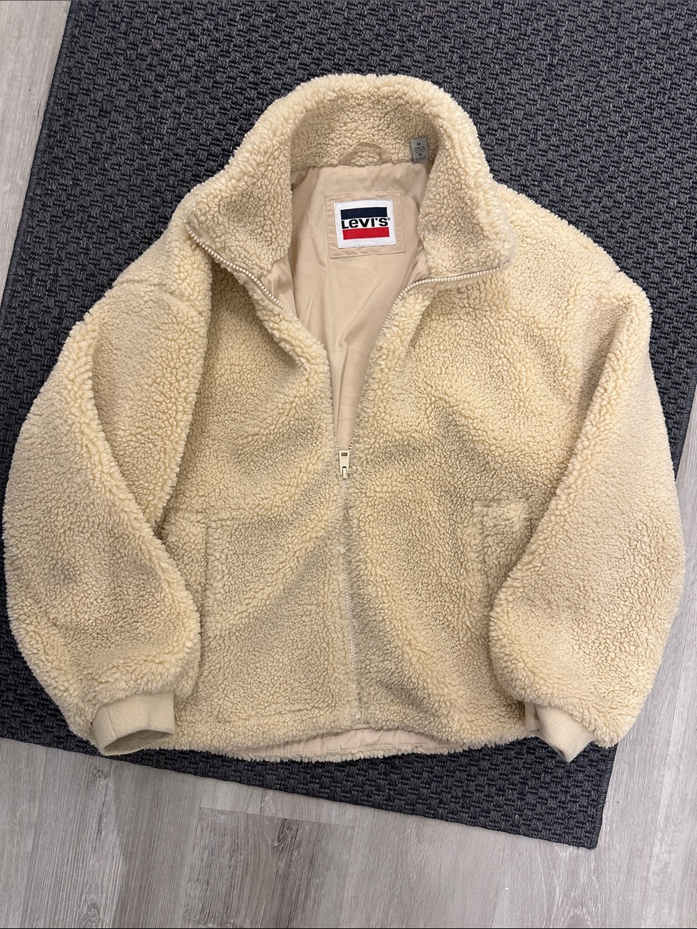 Levi's Woman’s Cream Sherpa Full-Zip Jacket-Size M